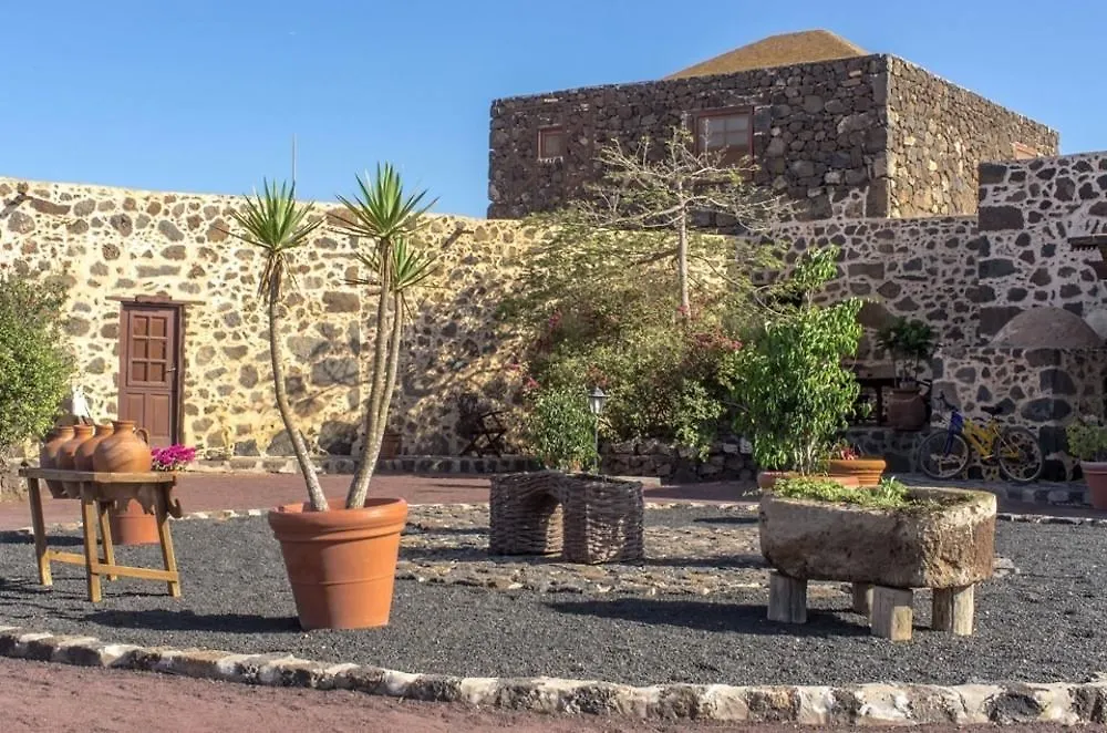 Hotel Rural Restaurante Mahoh Villaverde  Spain